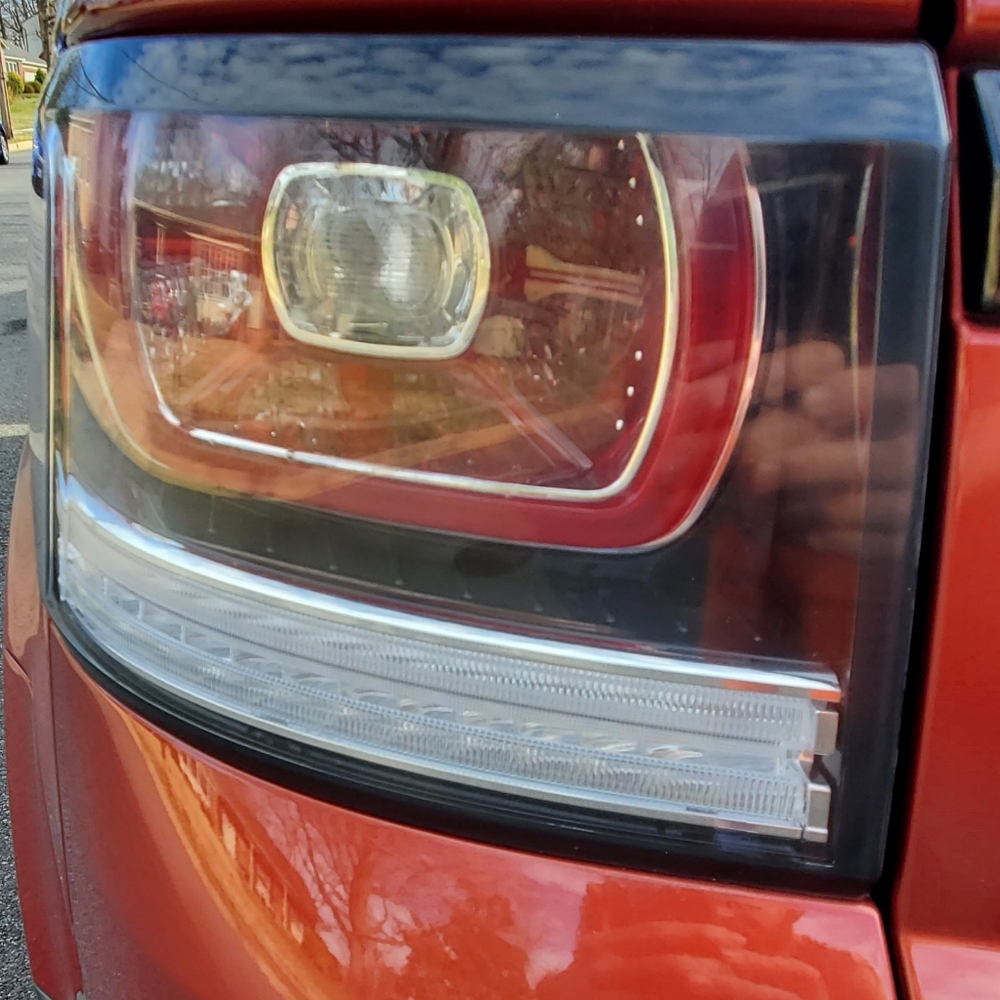 Land Rover Range Rover L494 Rear LED OEM Tailights - Picture 5 of 6